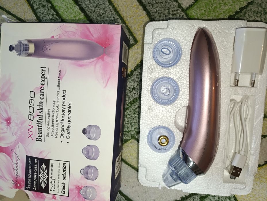 Вакуумный очиститель для лица