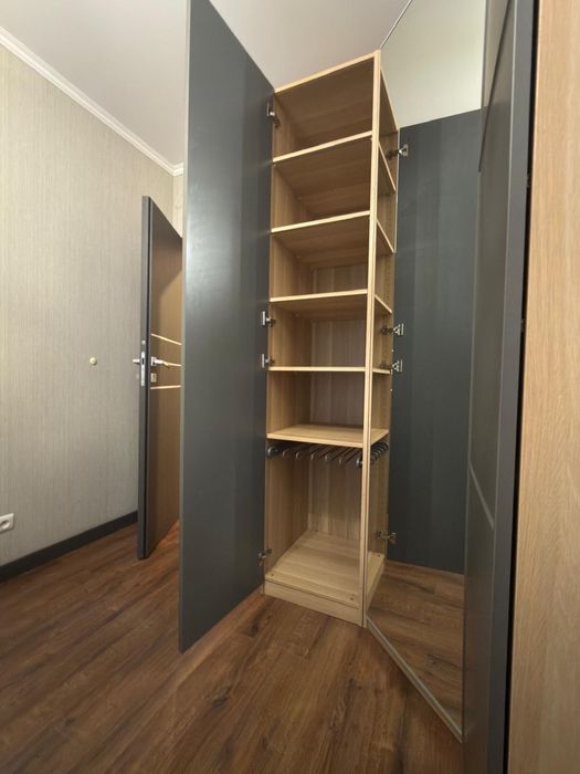 Szafa narozna IKEA PAX wyposazona duza konfiguracja