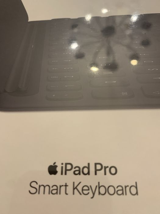 Sprzedam oryginalną klawiaturę Apple Smart Keyboard do iPad Pro 10.5”