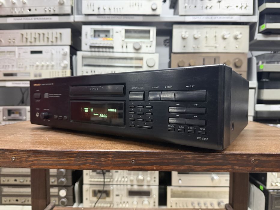 Odtwarzacz plyt CD Onkyo DX-7310 Audio Room