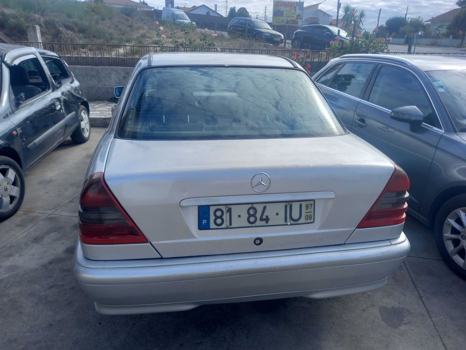 Mercedez benz c200