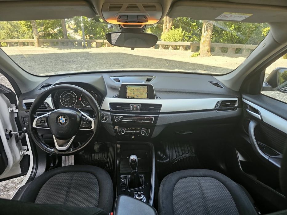 BMW X1 18D s-drive