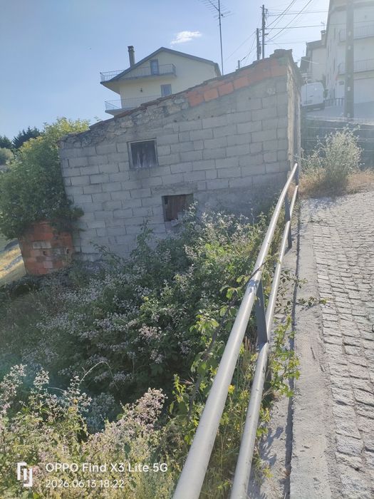 Casa a restaurar freguesia e da Guarda alfarazes