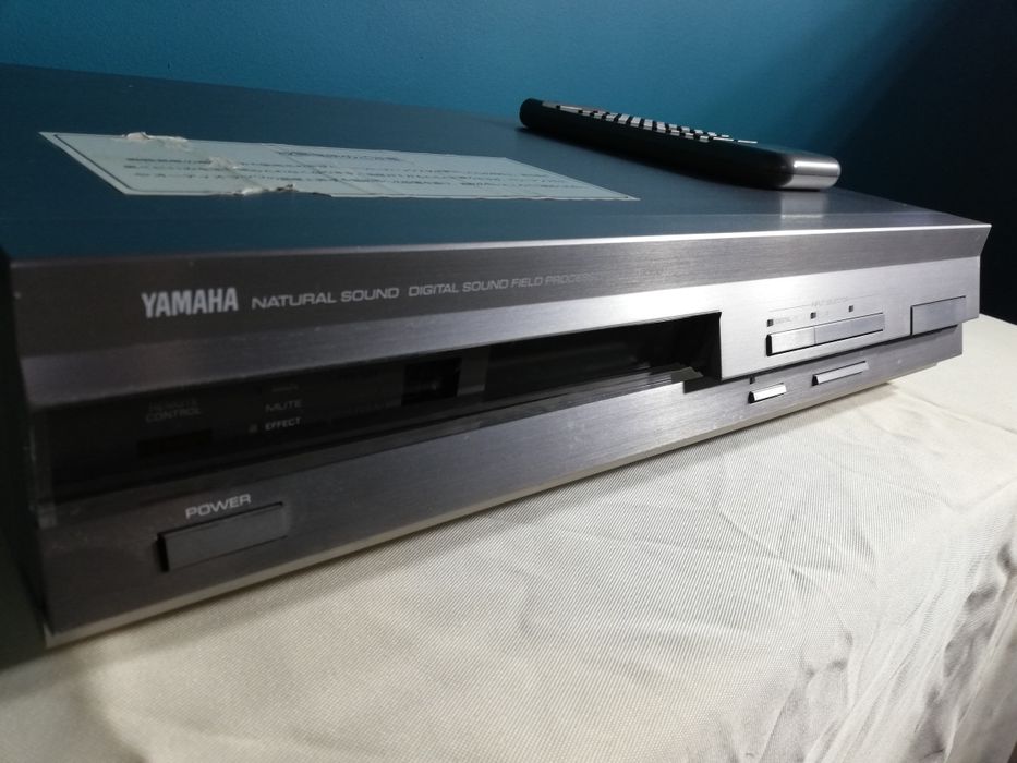 YAMAHA DSP-3000 procesor, DAC, preamp