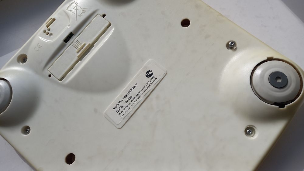 Напольные весы TEFAL.