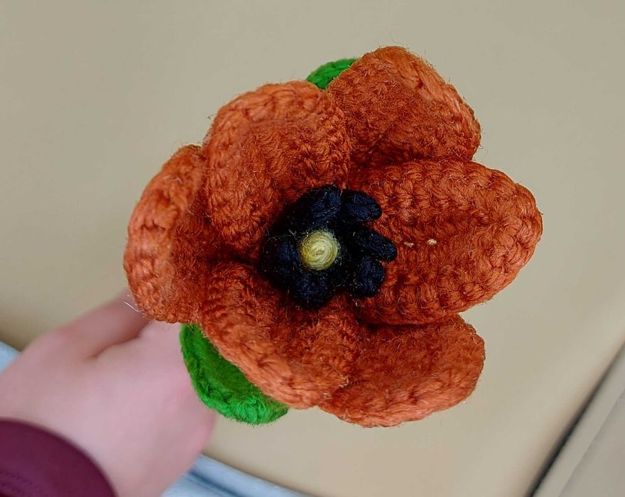 Flor em crochet feito à mão