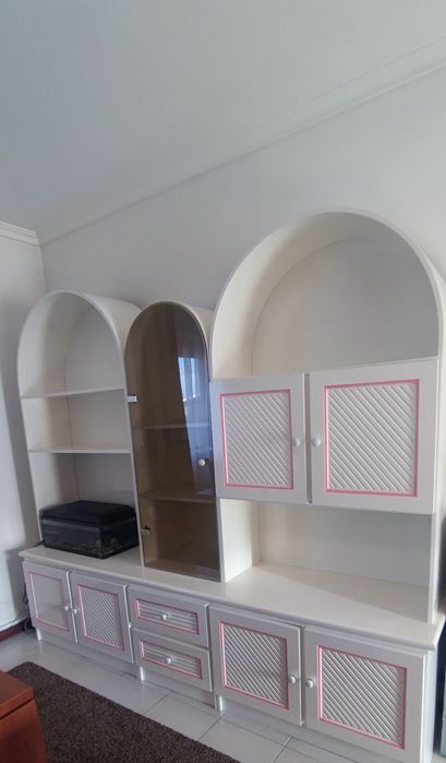 NOVO PREÇO + BAIXOArmário sala com iluminação  236*206 (antes 290€)