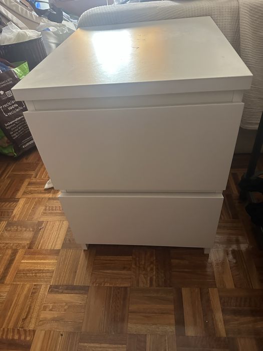 Mesa cabeceira Malm ikea