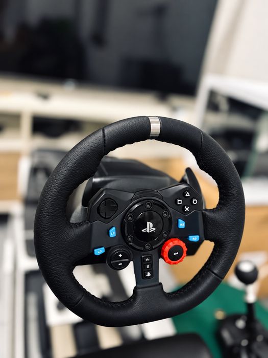 Volante g29 acompanha mudanças e pedais
