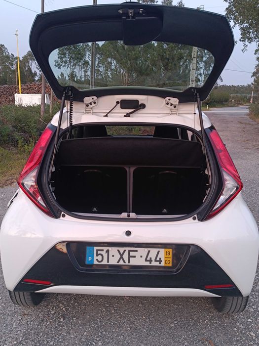 TOYOTA AYGO 1.0-72Cv! Mesmo Novo! 93709Kms! Negociável!