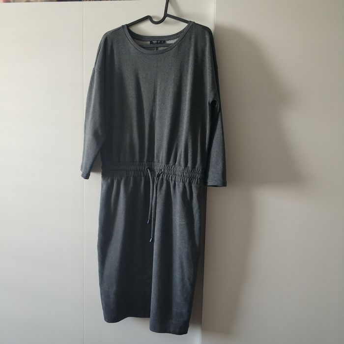 Szara sukienka Reserved M