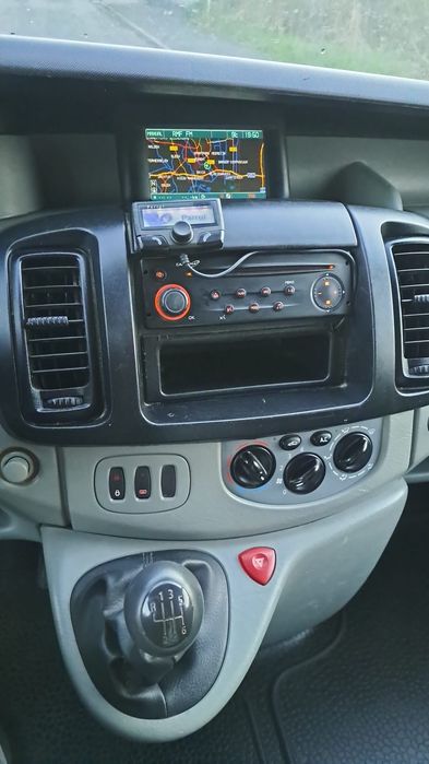 Renault Trafic Vivaro 2.5 dCi klima