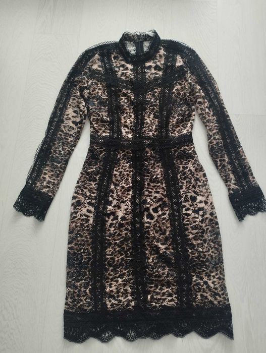 Reserved czarna sukienka w panterkę z koronką r. 34 XS