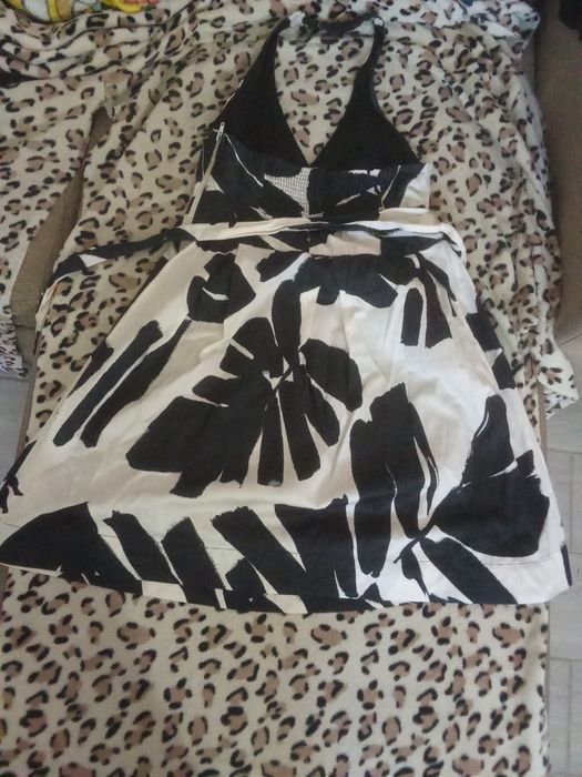 Vestido preto e branco zara