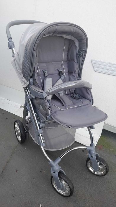 Carrinho de bebe trio Bebecar com base isofix