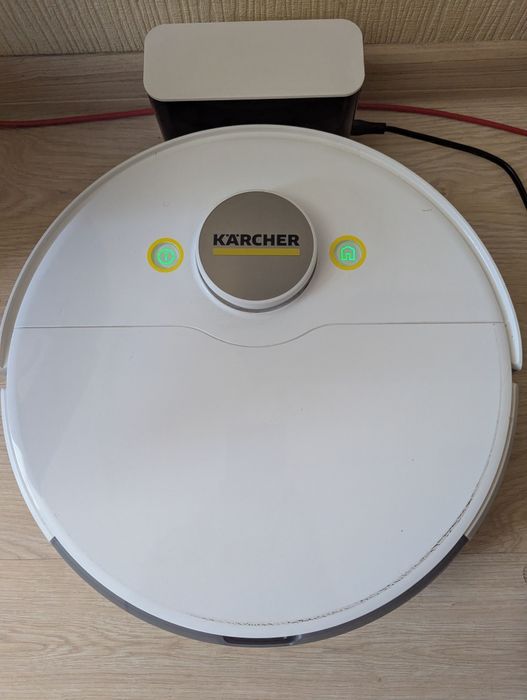 Продам робот-пылесос моющий Karcher RCV 5