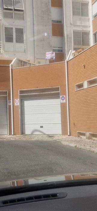 Venda Loja 87m2 c/ terraço + boxe fechada