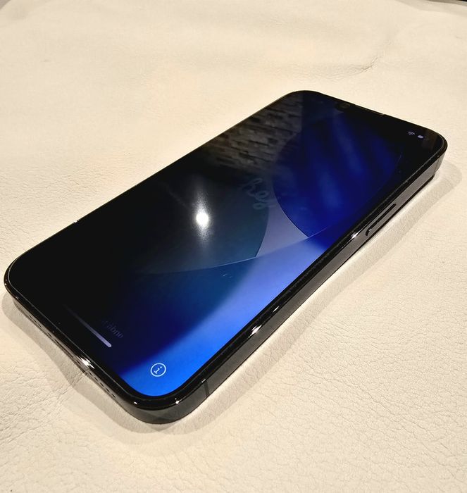 iPhone 13 Pro Verde Sequoia 256GB – Como Novo