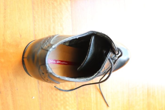 Sapatos de Pele com tacão - Originais DTK (Usados)