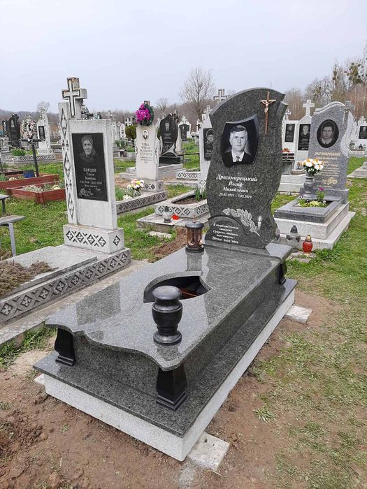 пам'ятники від виробника