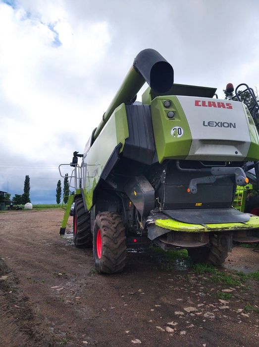 Комбайн Claas Lexion-750