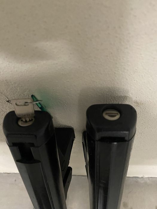 Barras de tejadilho em bom estado