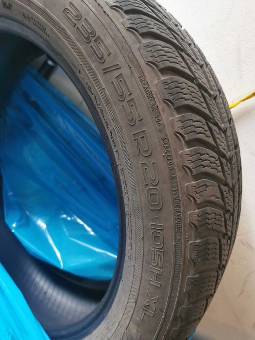 opony zimowe 235/55/R20 SUV XL nokian 4 sztuki