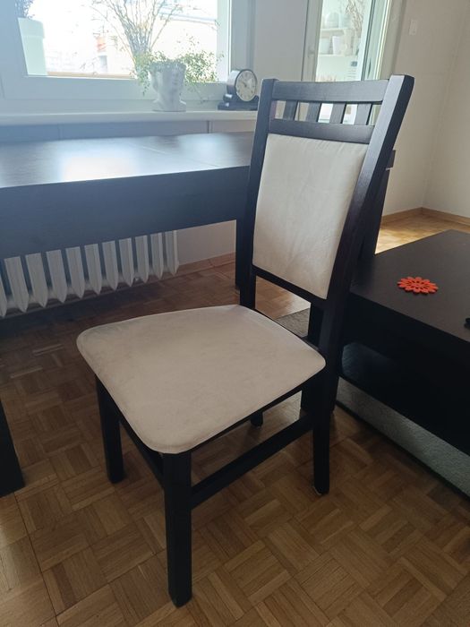 Stół rozkładany + 6 krzeseł