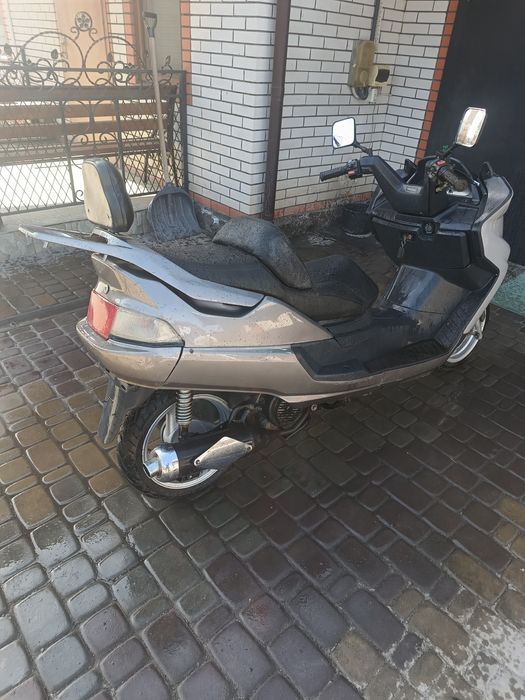 Продам двомісний скутер DEFIANT