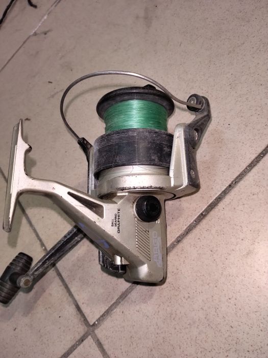 Material de pesca canas e carrinhos