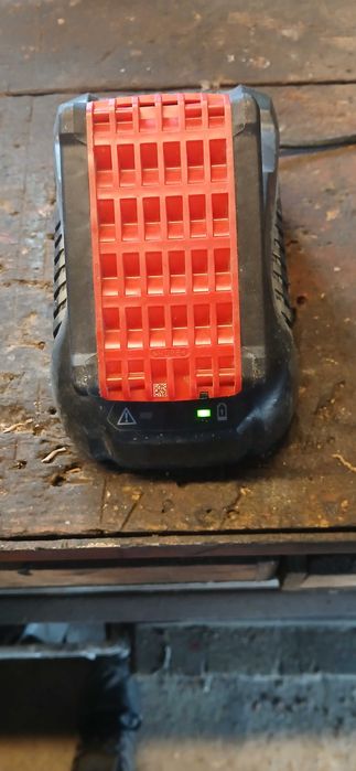 Ładowarka makita bosch