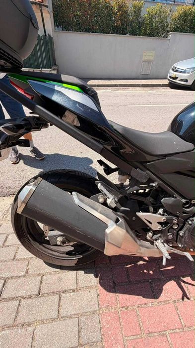 Kawasaki 400 ABS 2022 | Apenas 1.724 km | Como Nova | SHAD SH39