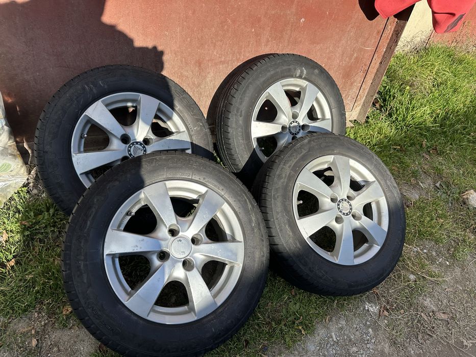 Дачія Логан 185 65 15 Нова