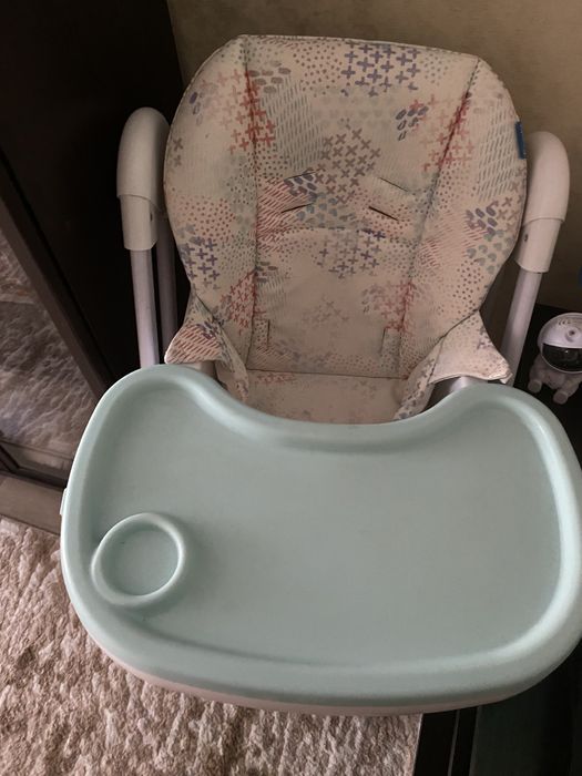 Столик для годування