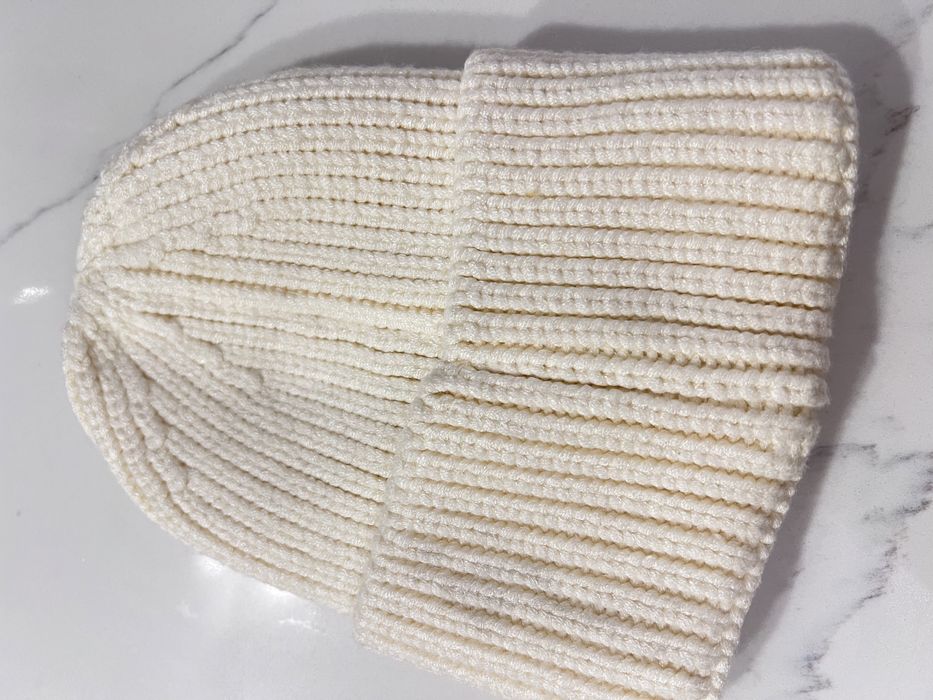 Шапка бини Steve Madden бежевая