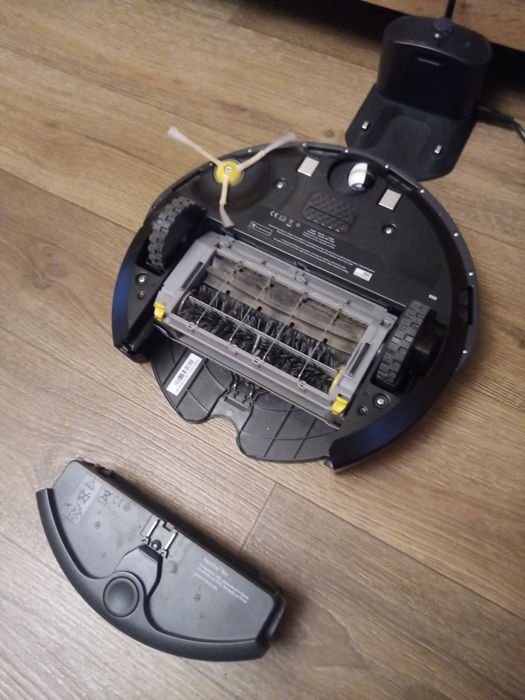 Робот пылесос iRobot
