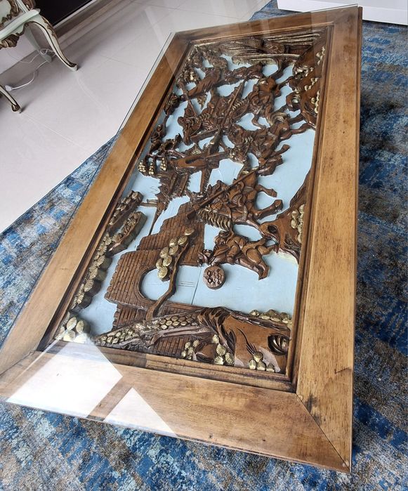 Mesa de madeira restaurada