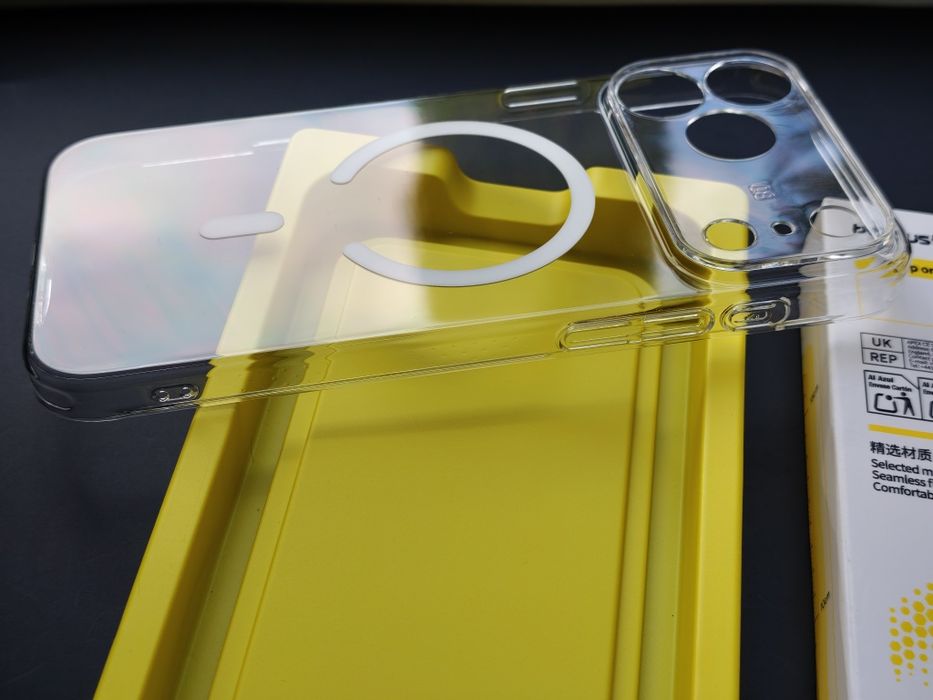 Прозорий чохол Baseus Crystal Slim Magnetic для iPhone 17 Pro Max
