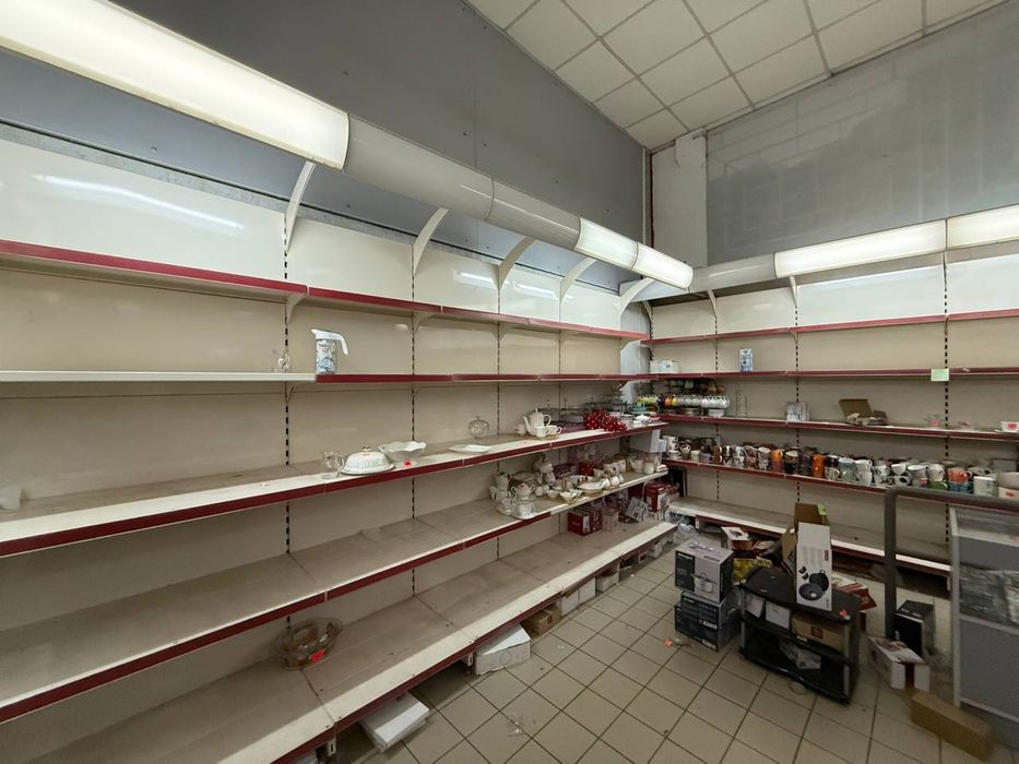 Продається торгова точка на ринку ГІД, бакалійний відділ
