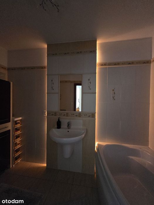 Dom W Zabudowie Bliźniaczej – Centrum Kosakowa | Działka 800 M²