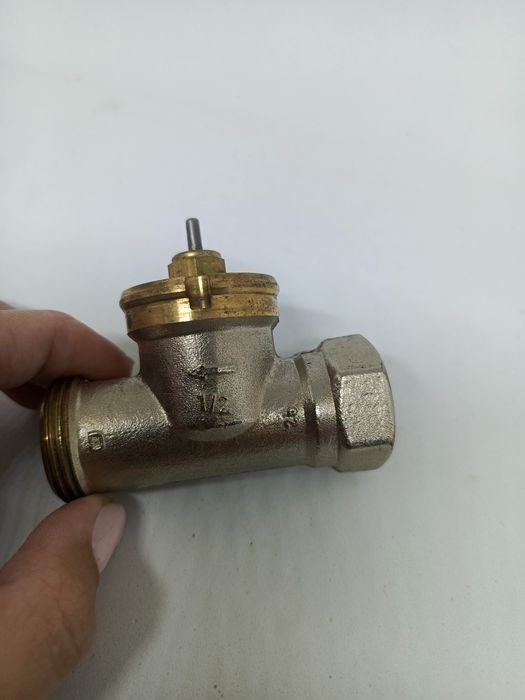 zawór regulacyjny Danfoss VMT 15/8, przeznaczony głównie do systemów g