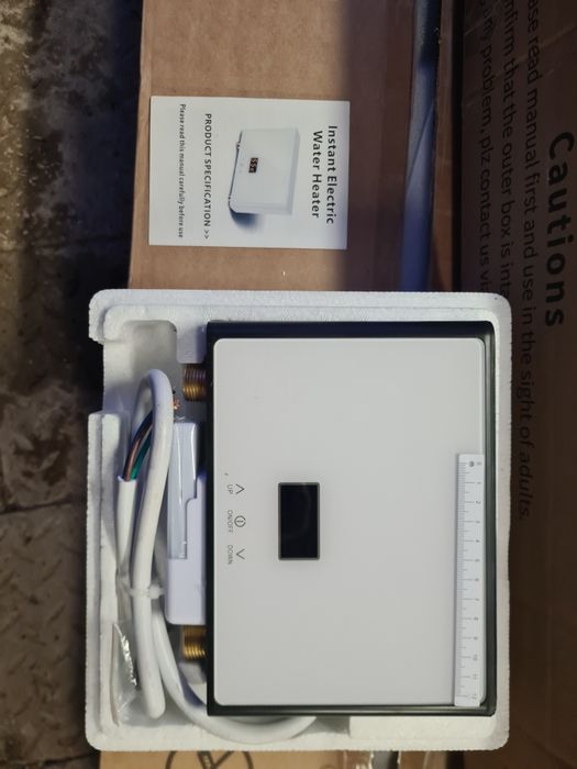 Przepływowy podgrzewacz wody 5.5KW OUTLET