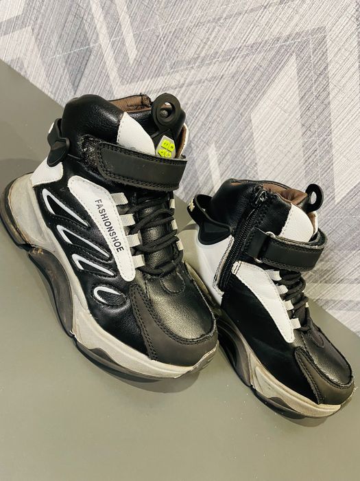 Дитяче взуття на хлопчика