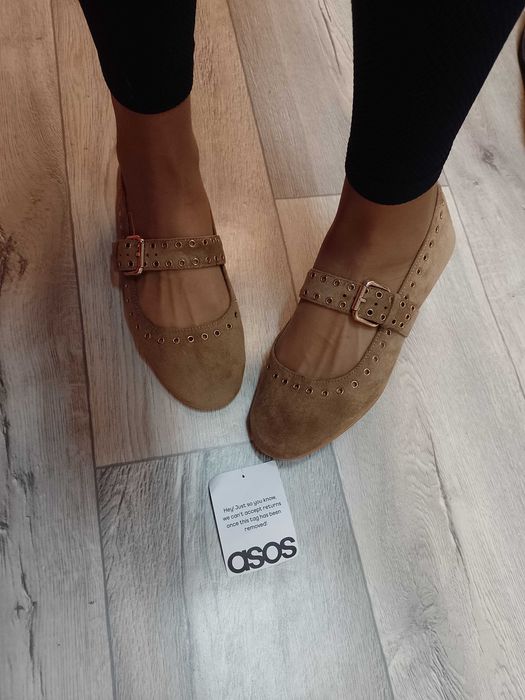 (40) ASOS/ Beżowe, bogato zdobione baleriny z zapięcie NOWE