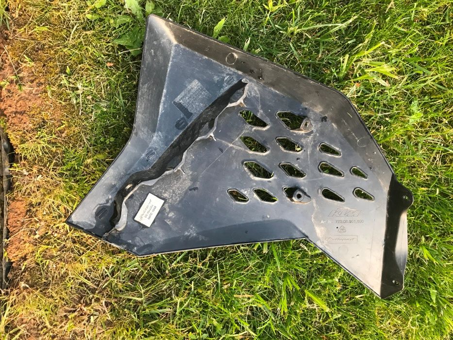 Plásticos originais radiador KTM