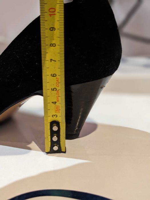 Човники на невеликих підборах Sezane