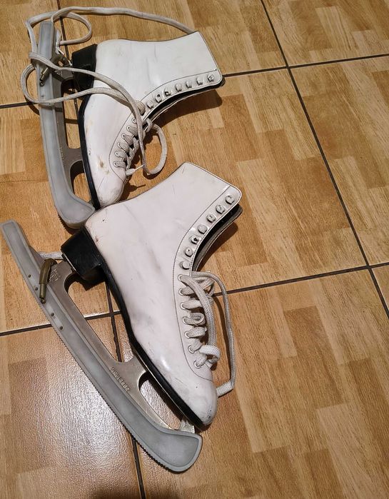 Łyżwy figurówki rozmiar 24