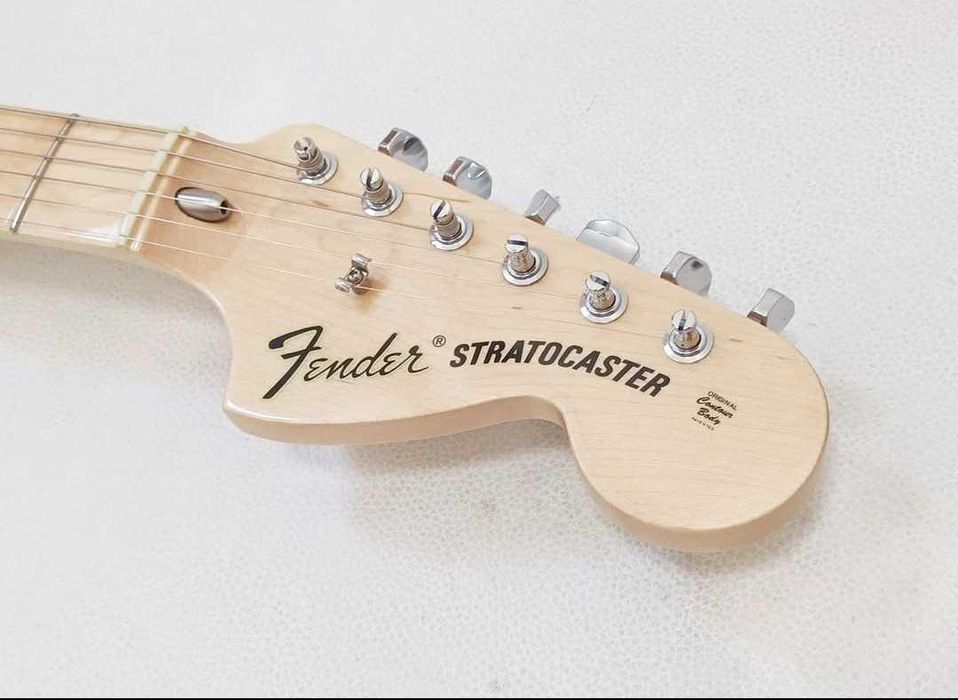 Fender Stratocaster American Vintage AVRI 70'S Nova