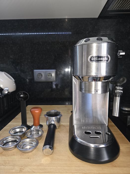 Delonghi Dedica EC685