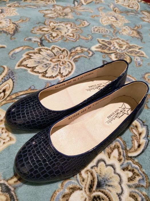 Продам лаковые туфельки